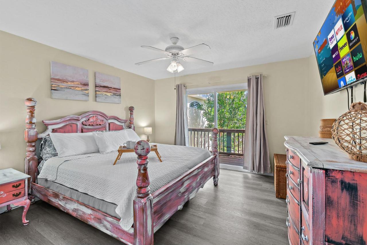 Surfside Paradise Retreat - 3Br And 2Ba Duplex, Grill, Dog Friendly - Close To The Beach! ملبورن بيتش المظهر الخارجي الصورة