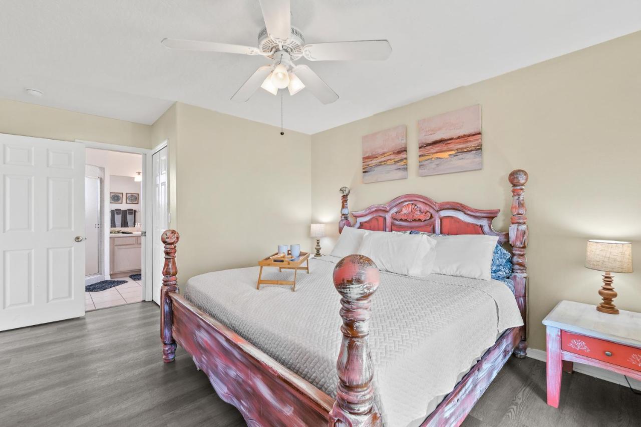 Surfside Paradise Retreat - 3Br And 2Ba Duplex, Grill, Dog Friendly - Close To The Beach! ملبورن بيتش المظهر الخارجي الصورة